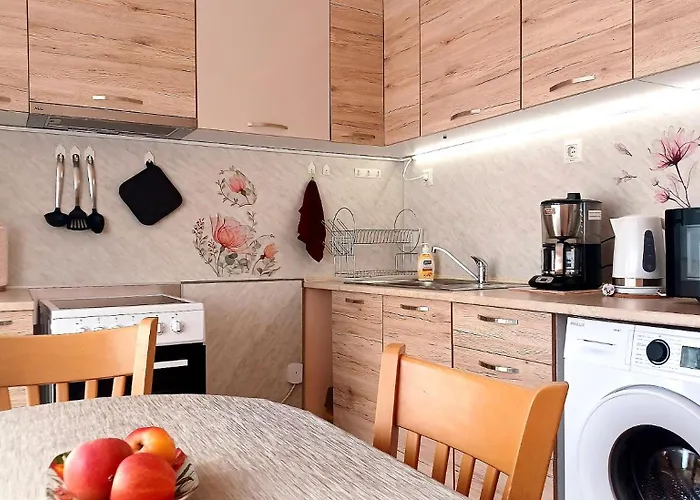 Serene Sky فارنا