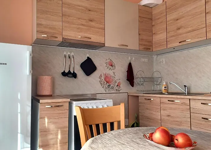 Serene Sky فارنا