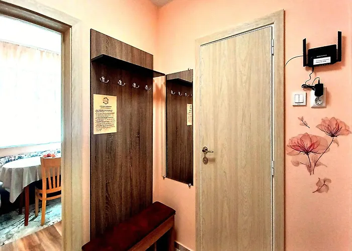 Serene Sky شقة فارنا