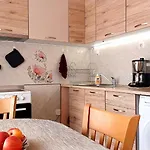 Serene Sky 바르나