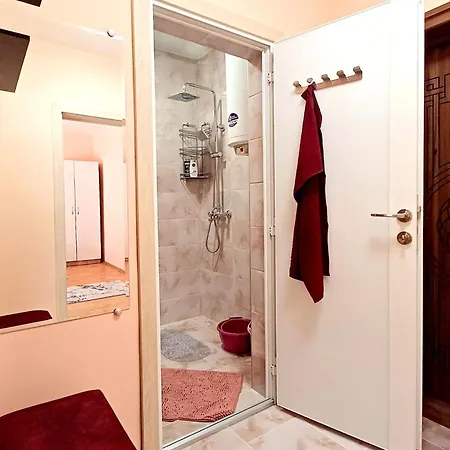 Serene Sky Apartment